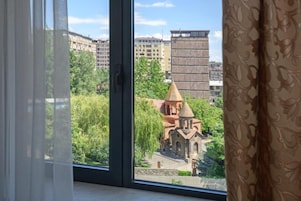 Standard Double or Twin Room | Pemandangan dari bilik