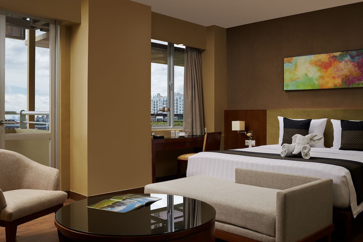 Premier Double Bed | Minibar, una cassaforte in camera, una scrivania, postazione laptop