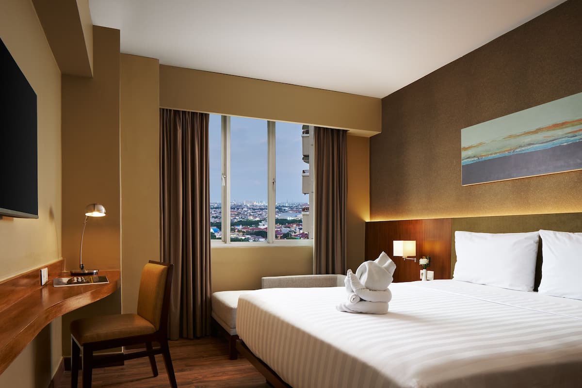 Deluxe Double Bed | Minibar, una cassaforte in camera, una scrivania, postazione laptop