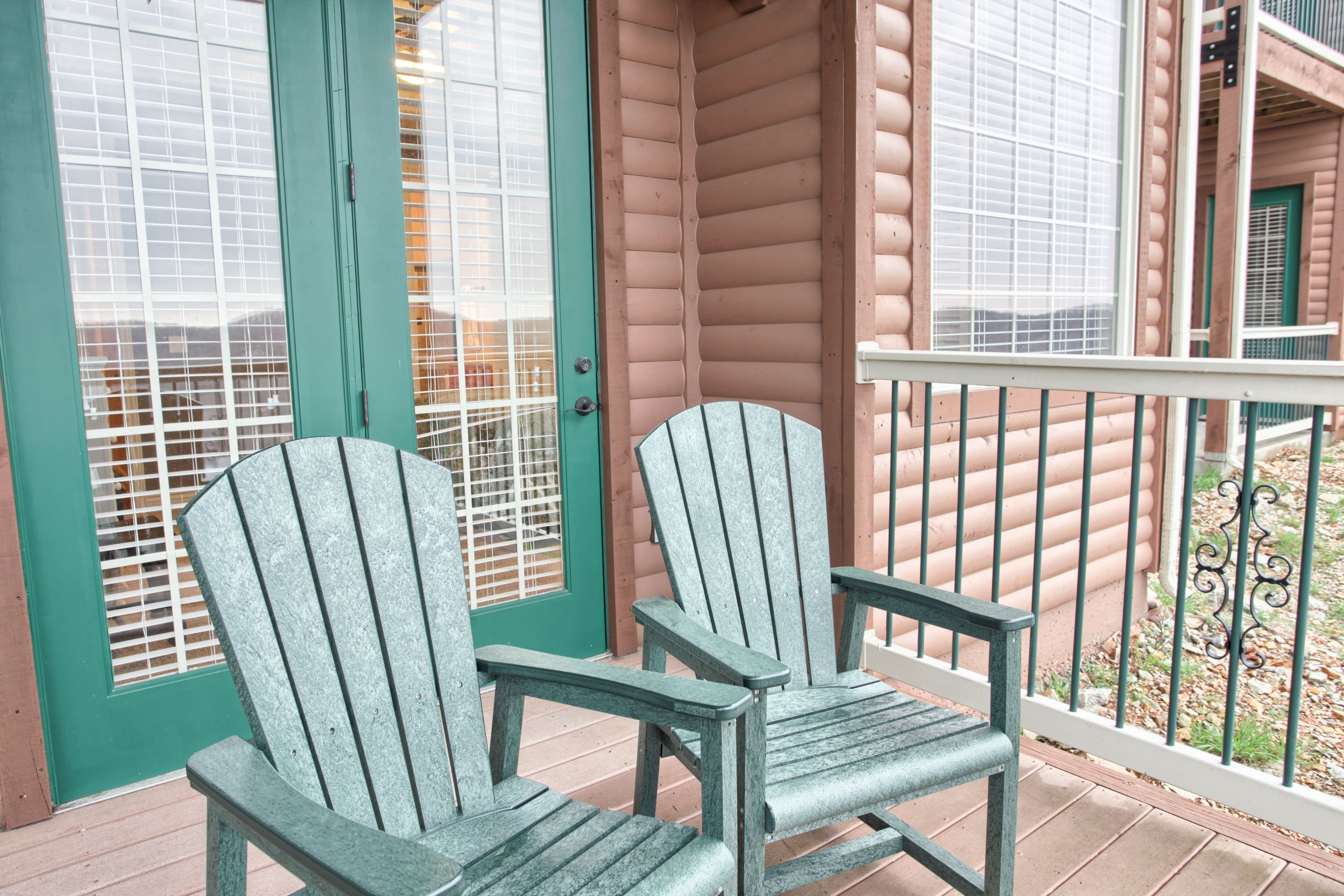 Premium Suite, 1 Bedroom, Fireplace, Mountain View | Terrace/patio