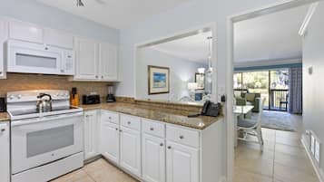 Maison mitoyenne | Cuisine privée | Réfrigérateur, micro-ondes, four, plaque de cuisson