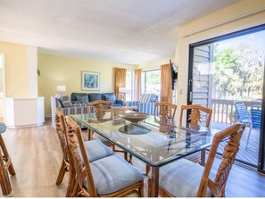 Basic Townhome | Dining room - Spinnaker At Shipyard (Hilton Head Island)