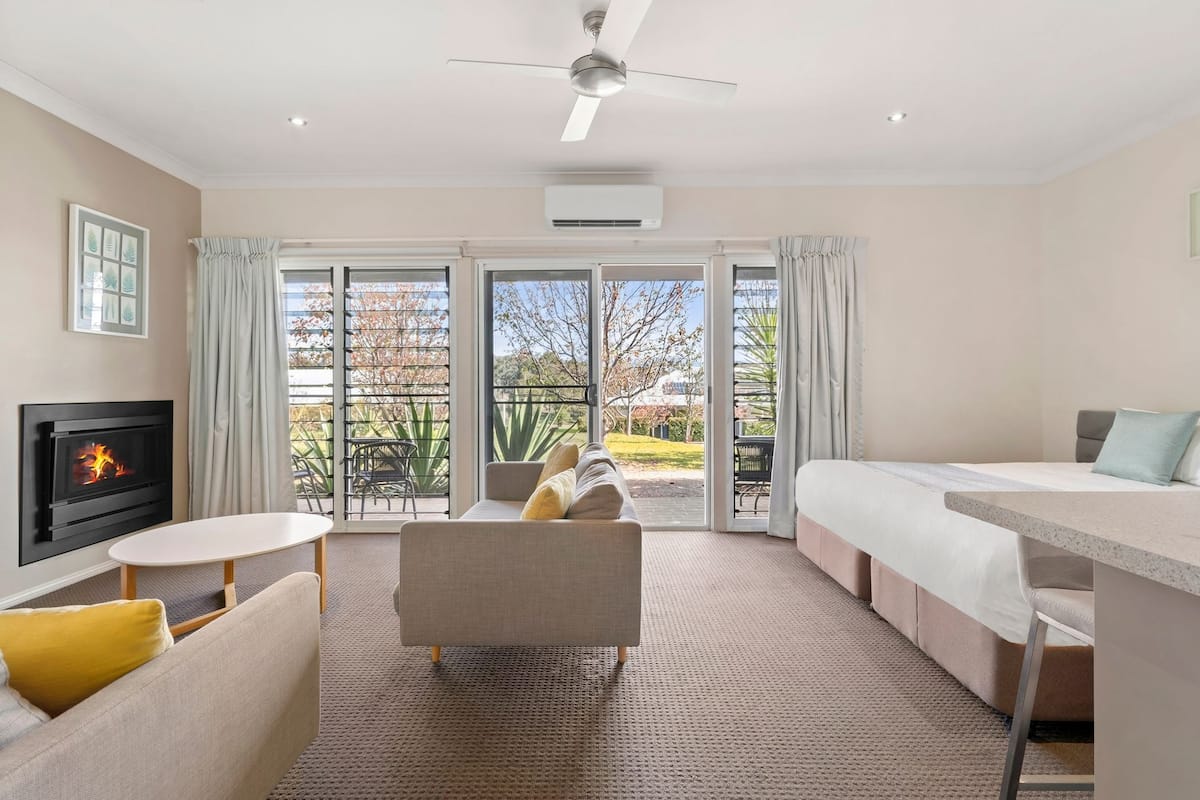 1 bedroom, pillowtop beds, soundproofing, iron/ironing board