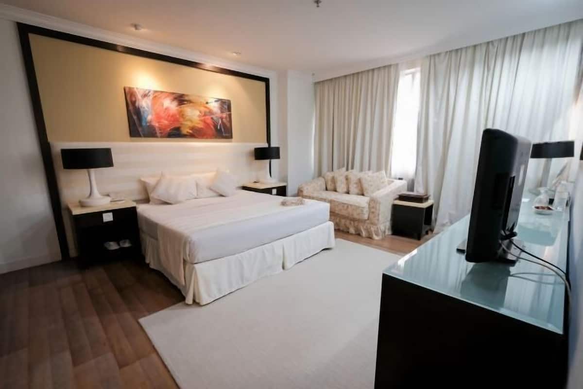 Minibar, desk, free WiFi, bed sheets