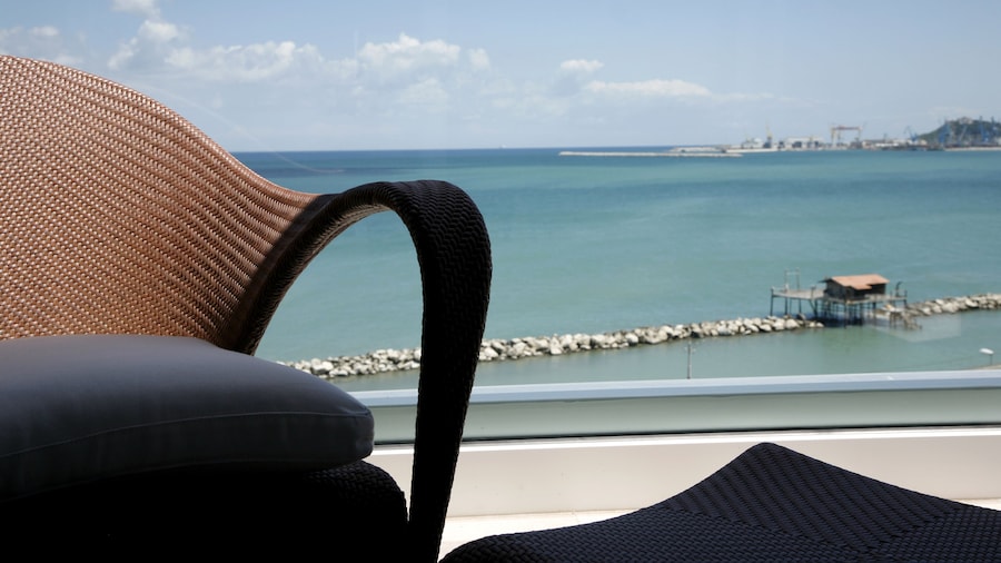 EGO Hotel