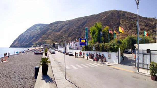 Beach - Camping Baia Unci (Lipari)