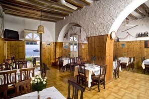 Restaurant - Camping Baia Unci (Lipari)