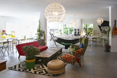 Meet Gardalake Hostel