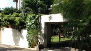 Unclassified image, 2 of 50, button - Silvikris Villas (Colombo)