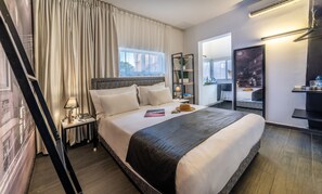 Premium bedding, in-room safe, blackout drapes, free cribs/infant beds - Dizengoff Avenue Hotel (Tel Aviv)