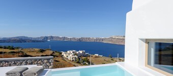 Earino Suites and Villas