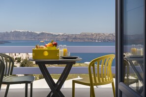 Junior Suite (Caldera View - No Pool) | Terrace/patio - Earino Suites and Villas (Santorini)