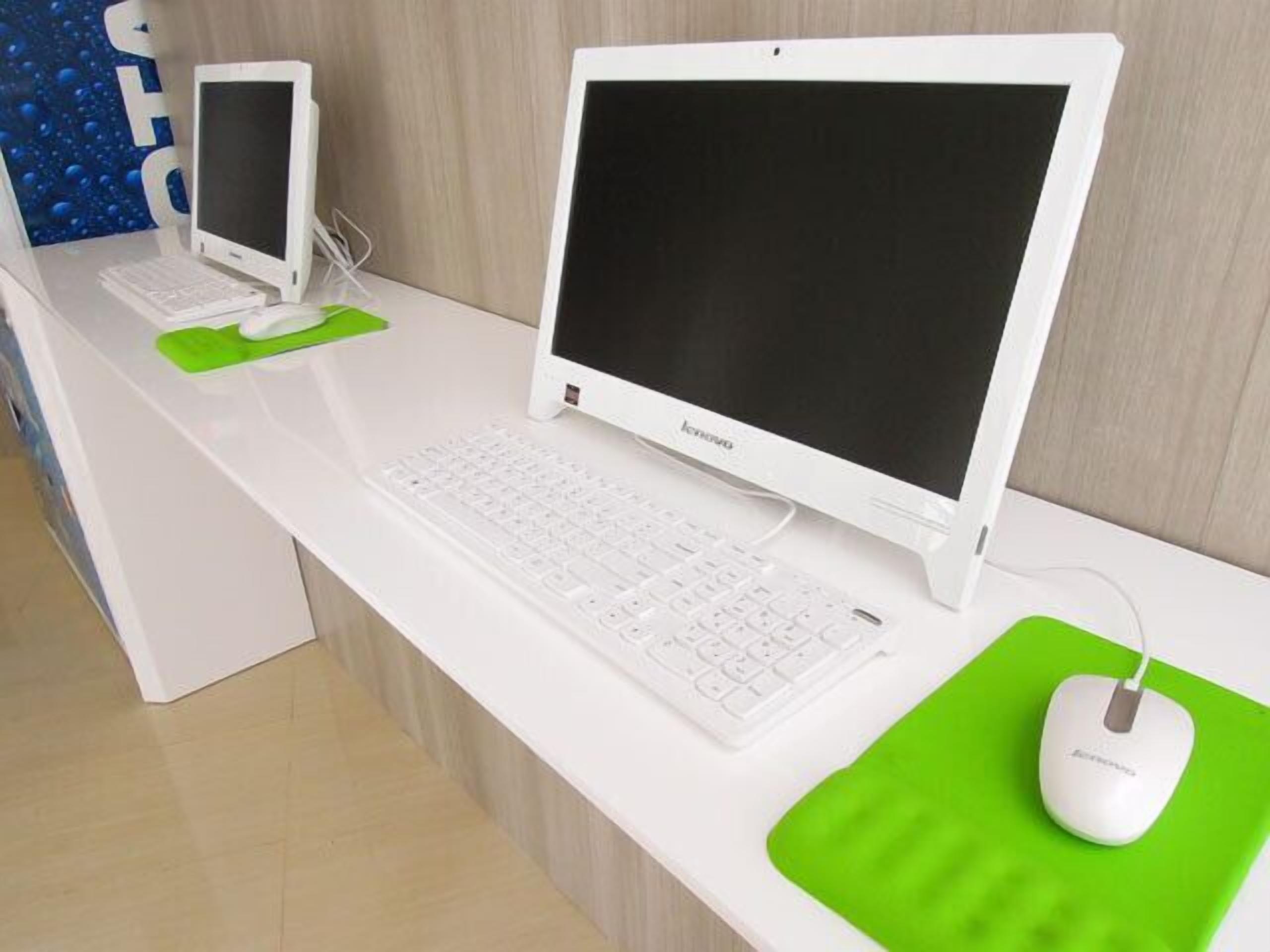 Foto - Whiz Hotel Cikini Jakarta