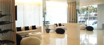 Whiz Hotel Cikini Jakarta