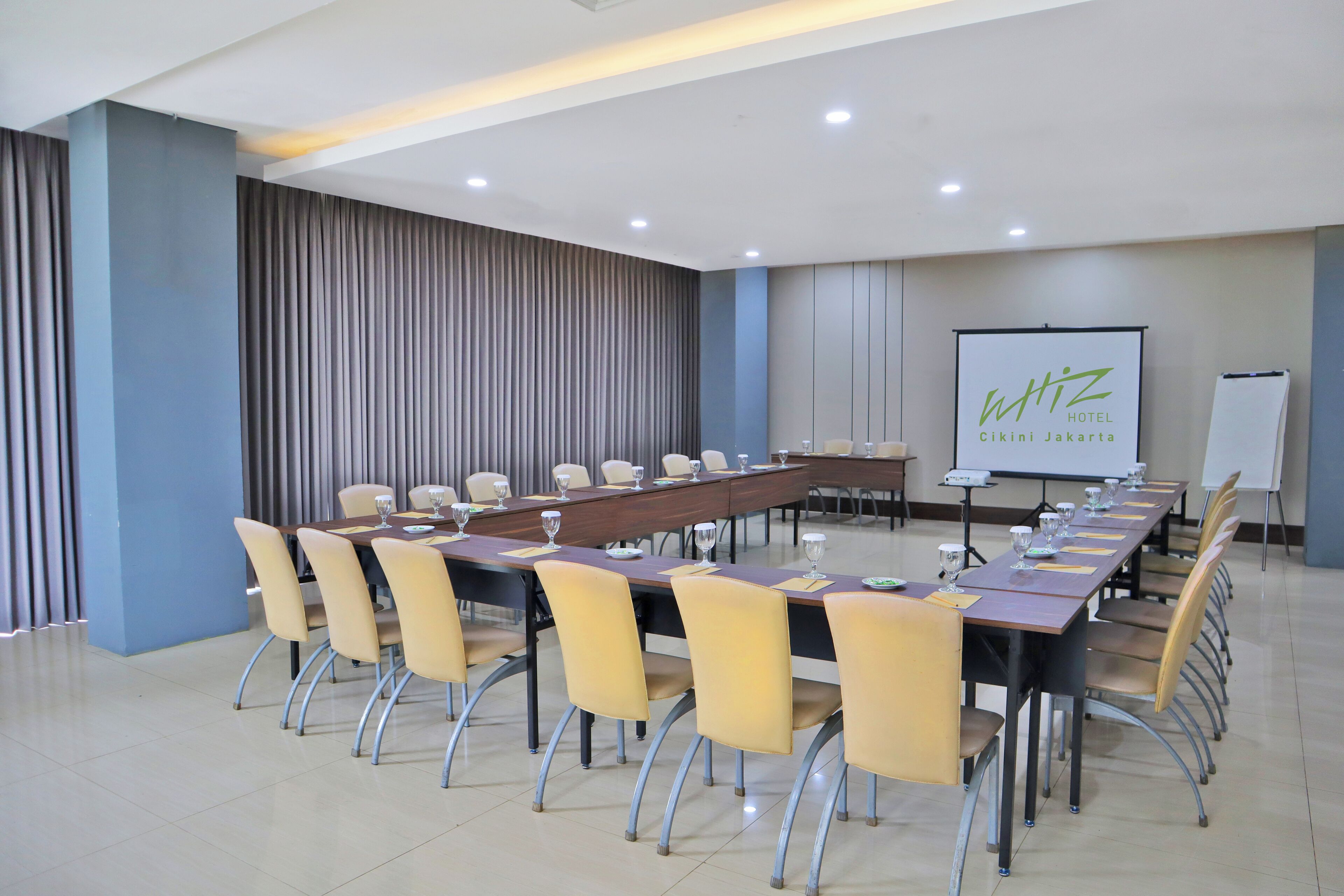 Foto - Whiz Hotel Cikini Jakarta