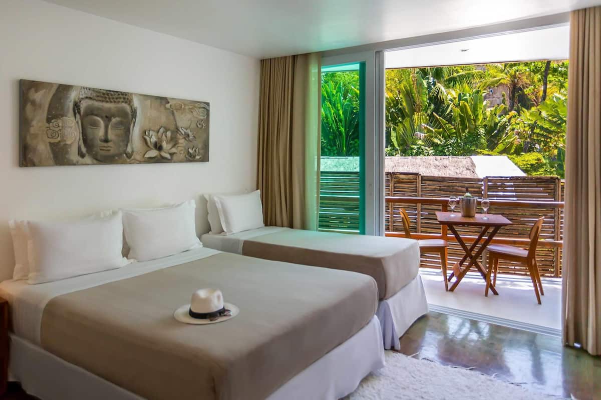 Minibar, bed sheets
