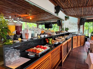 Colazione a buffet inclusa, servita tutte le mattine 