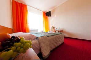 Classic Double Room, Balcony | Desk, iron/ironing board, cots/infant beds, rollaway beds - Izabella (Wisla)
