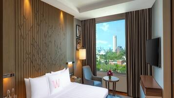 Premium bedding, minibar, in-room safe, desk