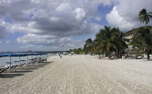Beach nearby, 10 beach bars
