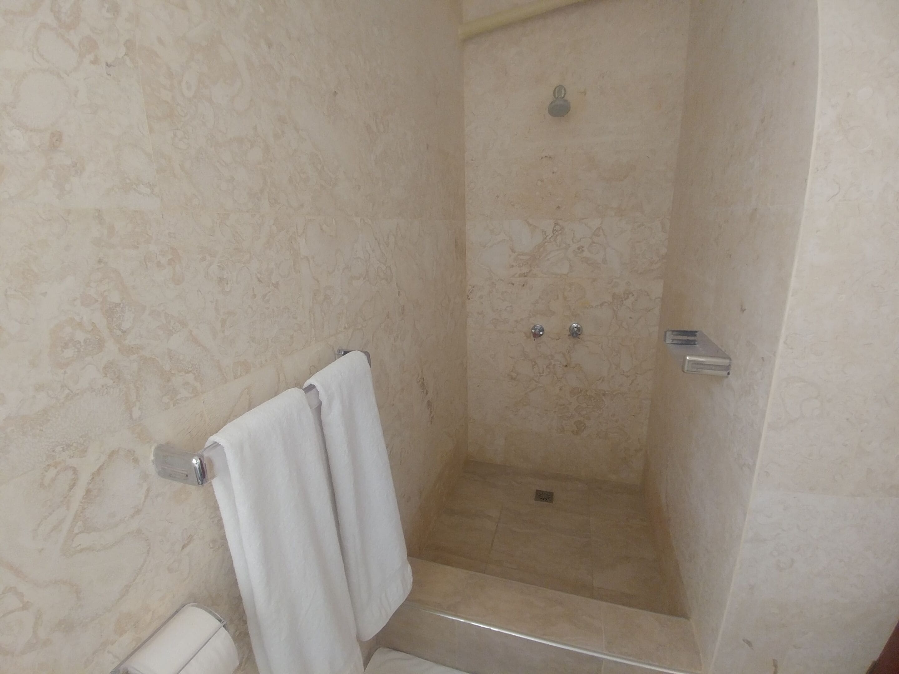 Photo - Hotel Garant & Suites