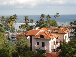 Beach nearby, 10 beach bars