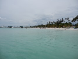 Beach nearby, 10 beach bars