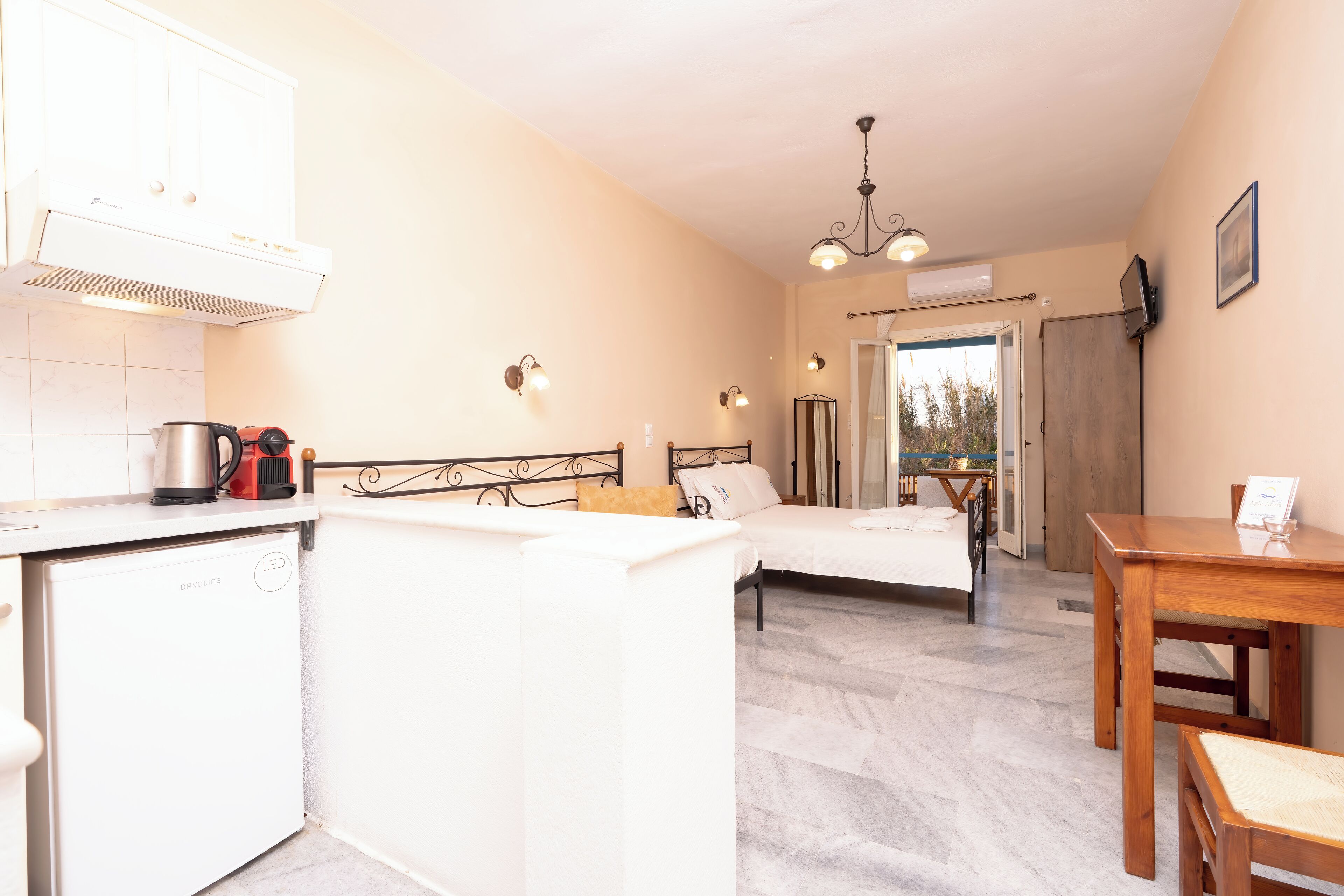 Individually furnished, blackout curtains, iron/ironing board, free WiFi