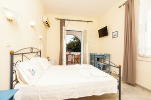 Individually furnished, blackout curtains, iron/ironing board, free WiFi - Agia Anna Hotel (Naxos)