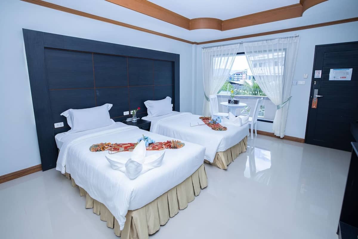 ห้องดีลักซ์ทวิน | มินิบาร์, ตู้นิรภัยในห้องพัก, โต๊ะทำงาน, Wi-Fi ฟรี