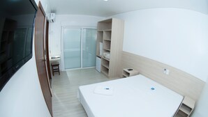 ラグジュアリー ダブルまたはツインルーム | 防音設備、WiFi (無料)、ベッドシーツ
