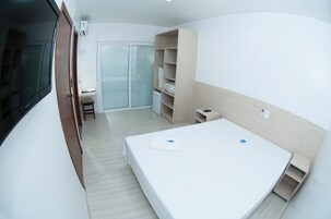 Luxury Double or Twin Room | Soundproofing, free WiFi, bed sheets, wheelchair access