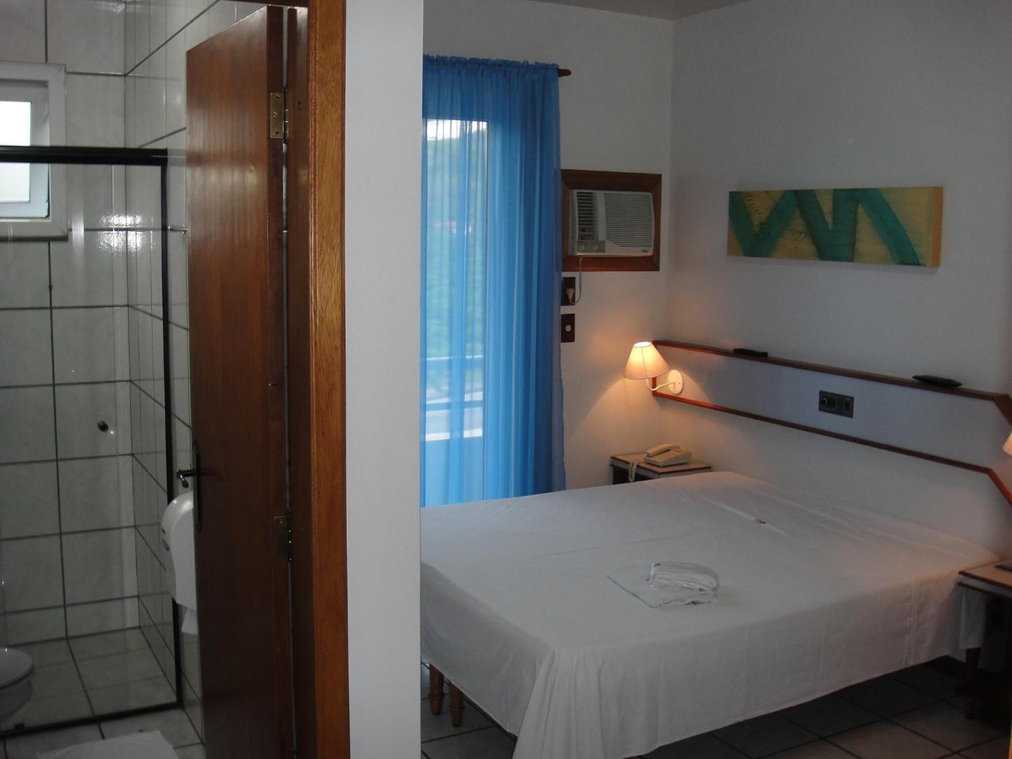 soundproofing, free wifi, bed sheets, wheelchair access