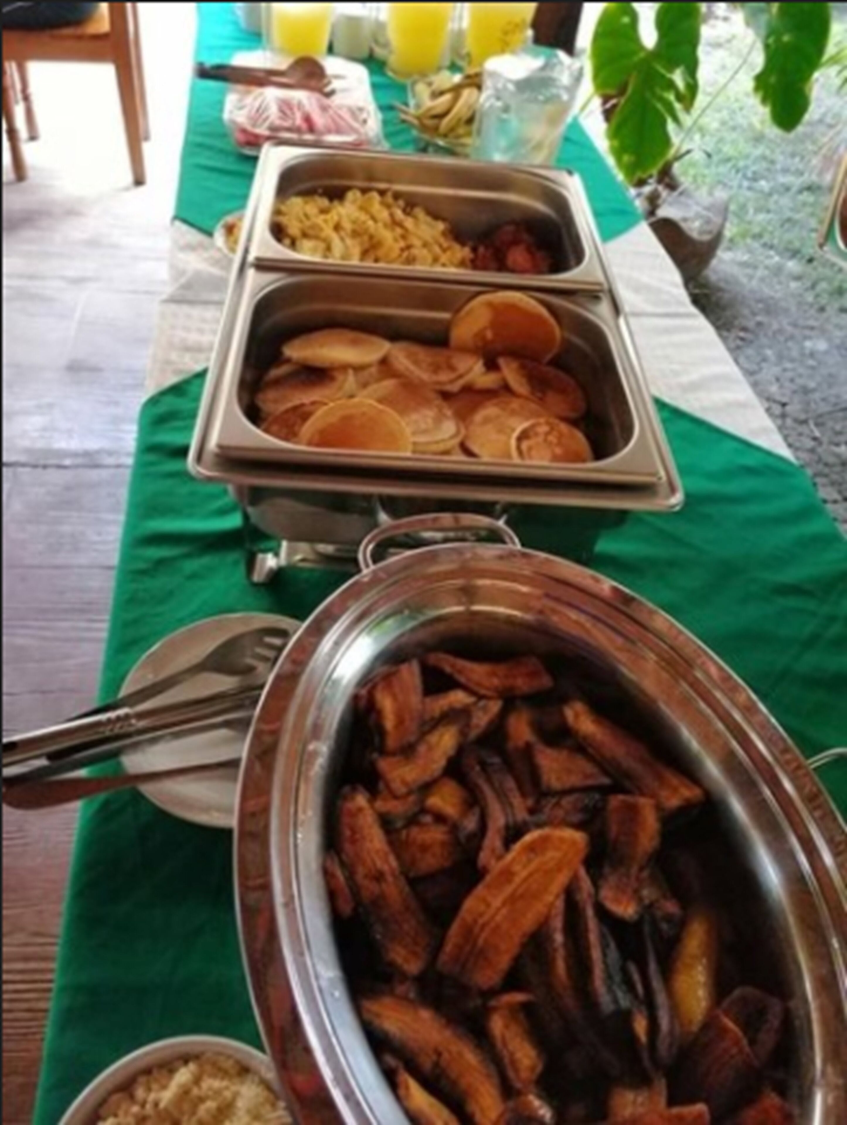 daily cooked-to-order breakfast for a fee