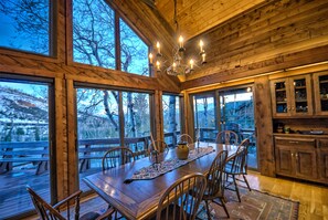 House, Multiple Bedrooms (Heavenly Daze Chalet) | In-room dining