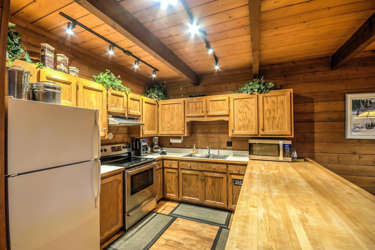 House, 5 Bedrooms (Sky View Chalet) | Private kitchen