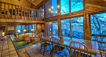 Private Home by Retreatia