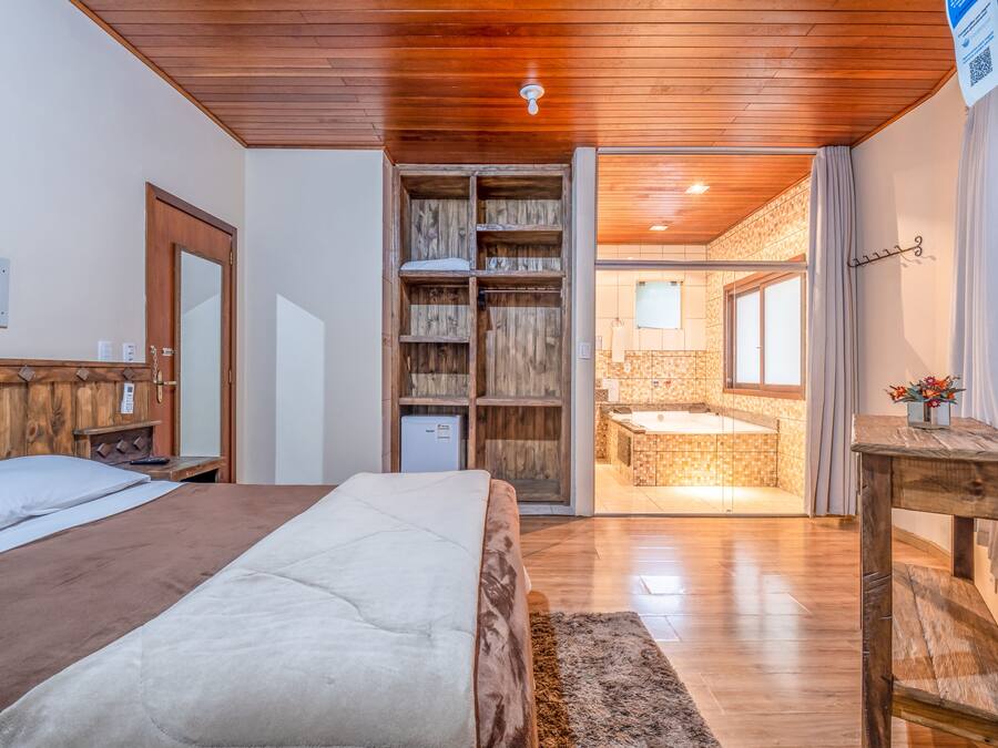 Luxury Room | Minibar, free WiFi