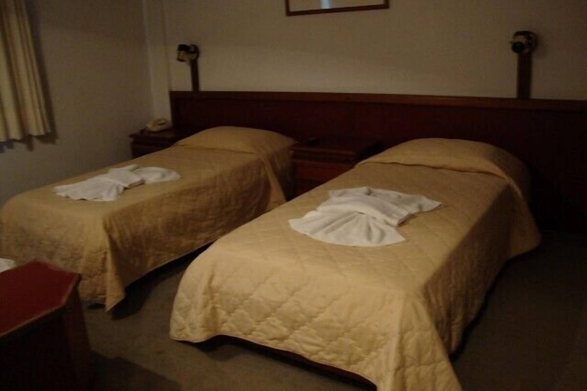 Quarto casal luxo | Frigobar