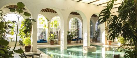 Indoor pool, outdoor pool