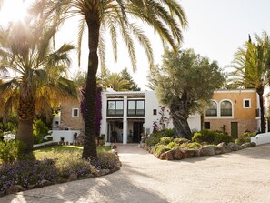 Front of property - Cas Gasi Boutique Hotel (Santa Eulalia del Rio)