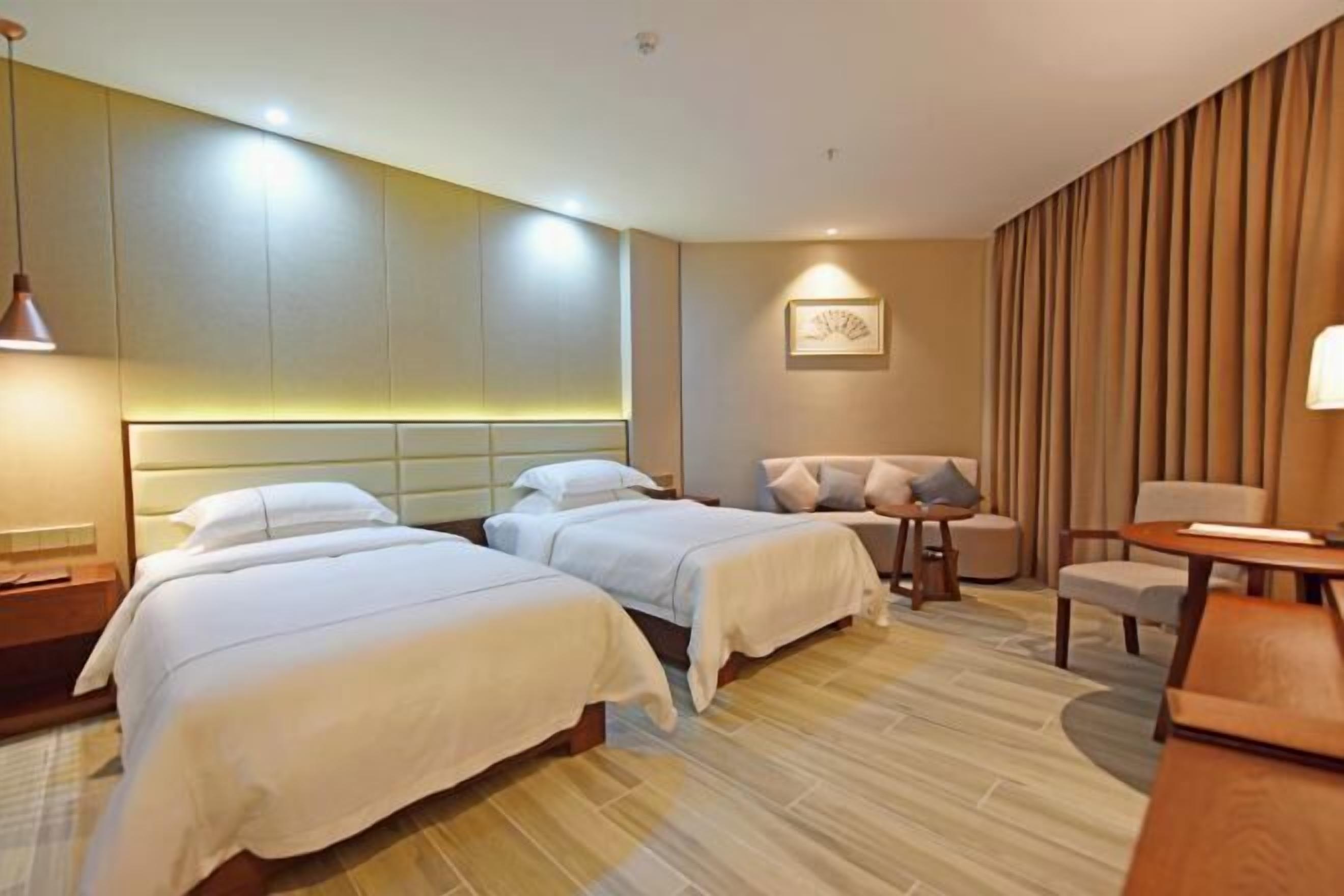 Minibar, in-room safe, alarm clocks