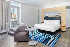 Suite, 1 King Bed, Balcony, City View