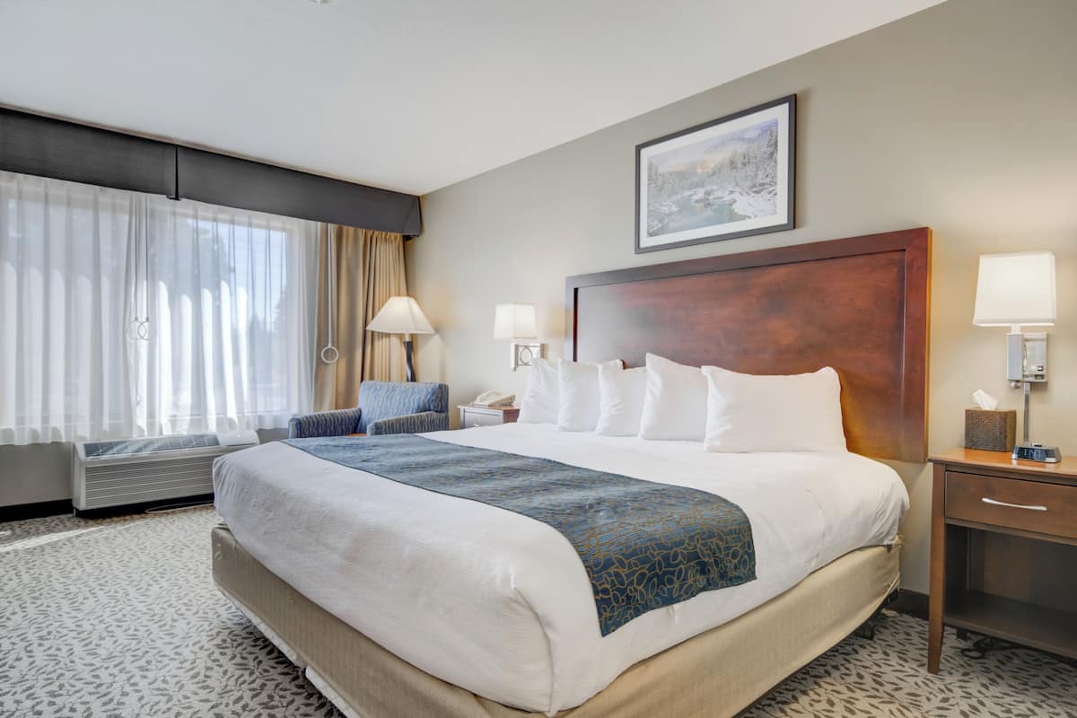1 bedroom, premium bedding, Tempur-Pedic beds, in-room safe