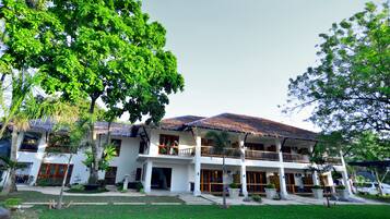 Bagian depan properti