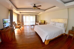 semi suite king size | Down comforters, individually furnished, desk, bed sheets - Nabulao Beach and Dive Resort (Hinoba-an)