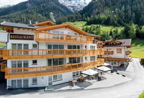 Fachada da propriedade