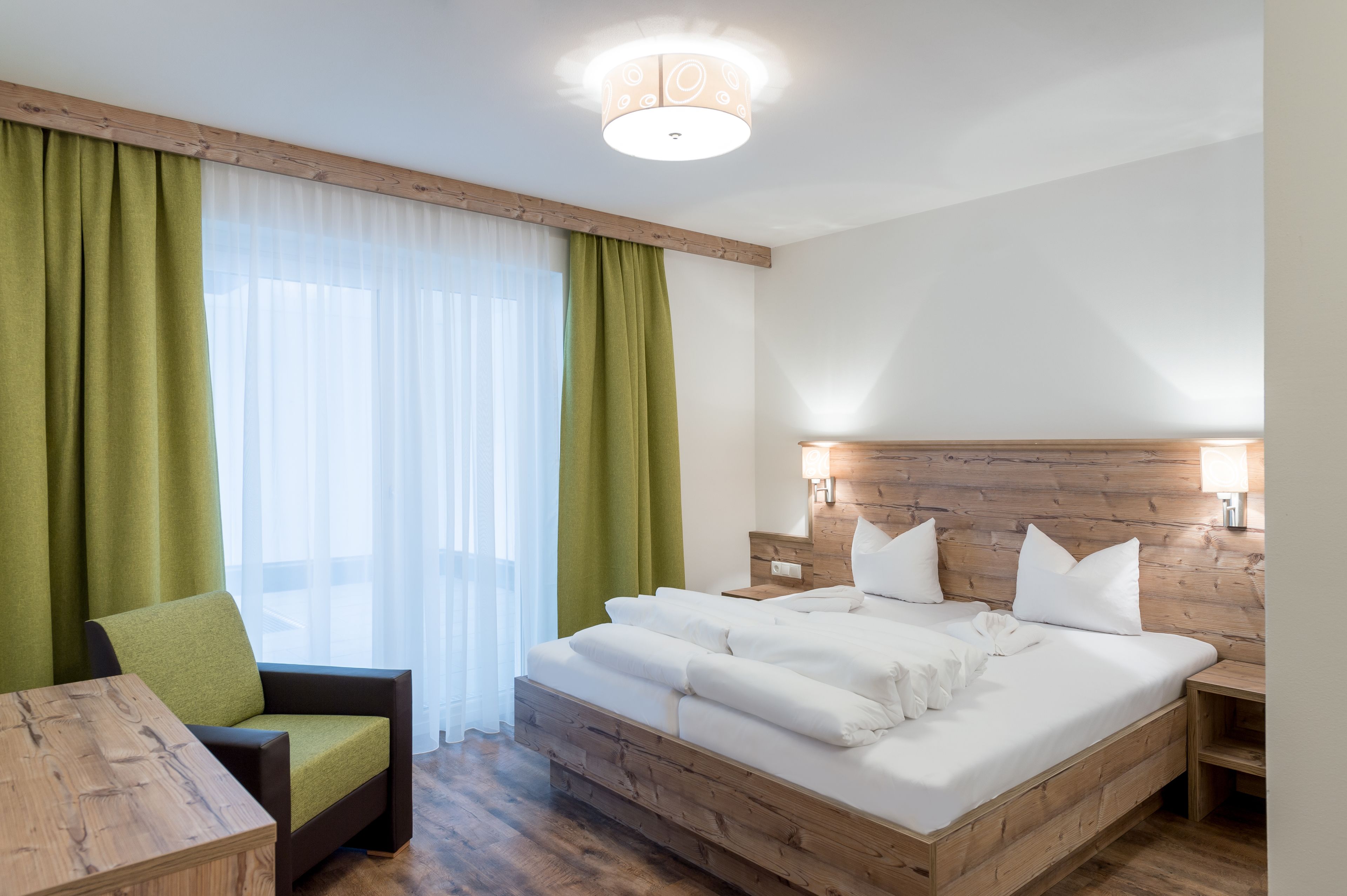 apartment, 2 bedrooms, balcony, mountain view (top 1) | in-room safe, soundproofing, free wifi, bed sheets