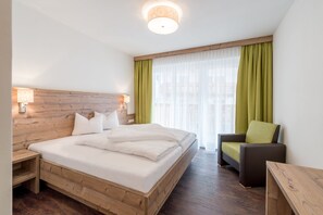 Cofres nos quartos, quartos à prova de som, Wi-Fi de cortesia