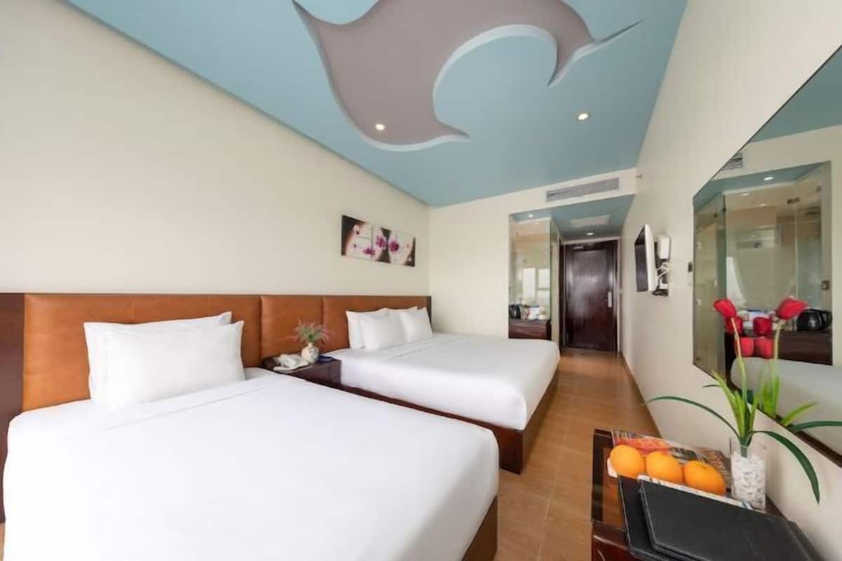 Select Comfort beds, minibar, in-room safe, individually furnished